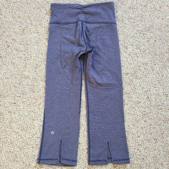 Lululemon Gather & Crow Crop Leggings Size 2 - Picture 5 of 7